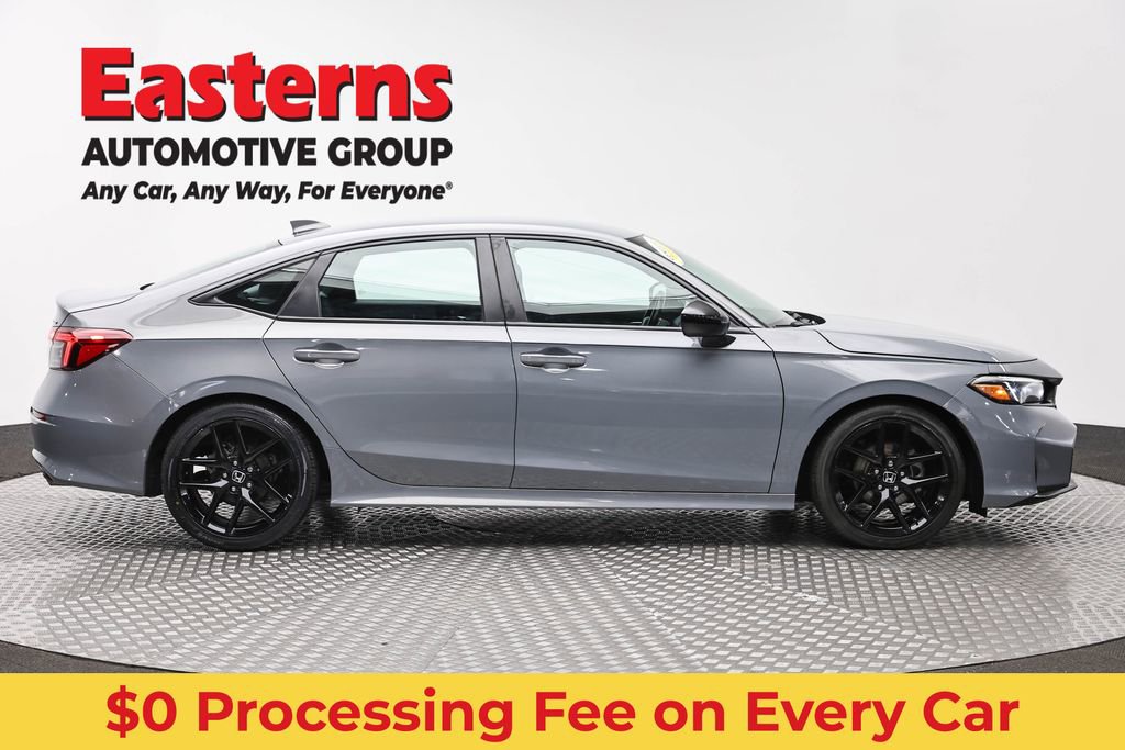 Used 2025 Honda Civic Sport image 4
