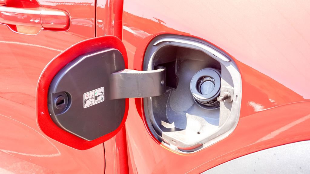 Used 2024 GMC Canyon Elevation w/ Trailering Package image 13