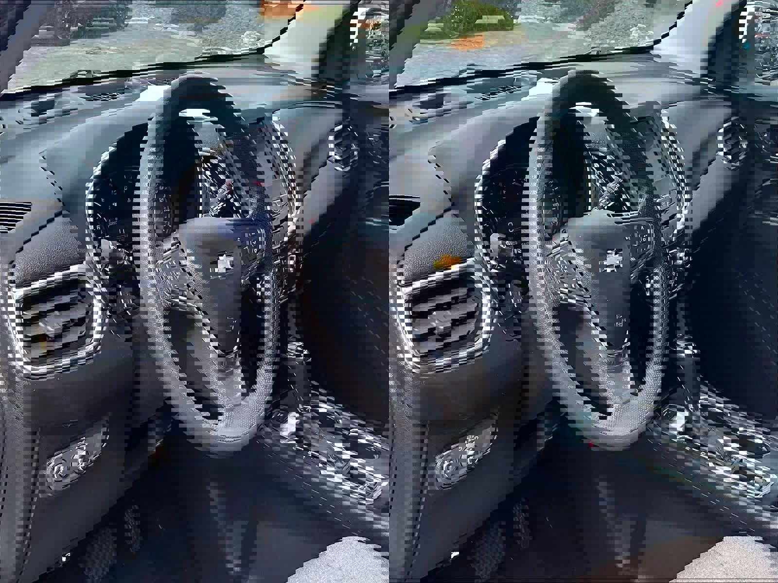 Used 2020 Chevrolet Equinox LT AWD/4WD image 8