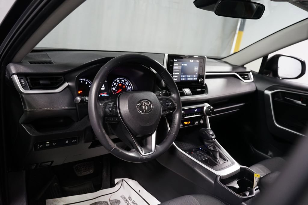 Used 2020 Toyota RAV4 XLE image 11