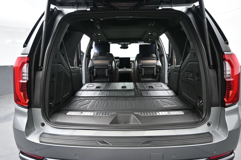 Used 2026 GMC Yukon Denali Ultimate w/ LPO, Floor Liner Package AWD/4WD image 25