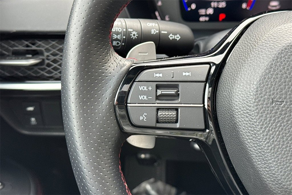 Certified 2025 Acura ADX A-Spec image 29