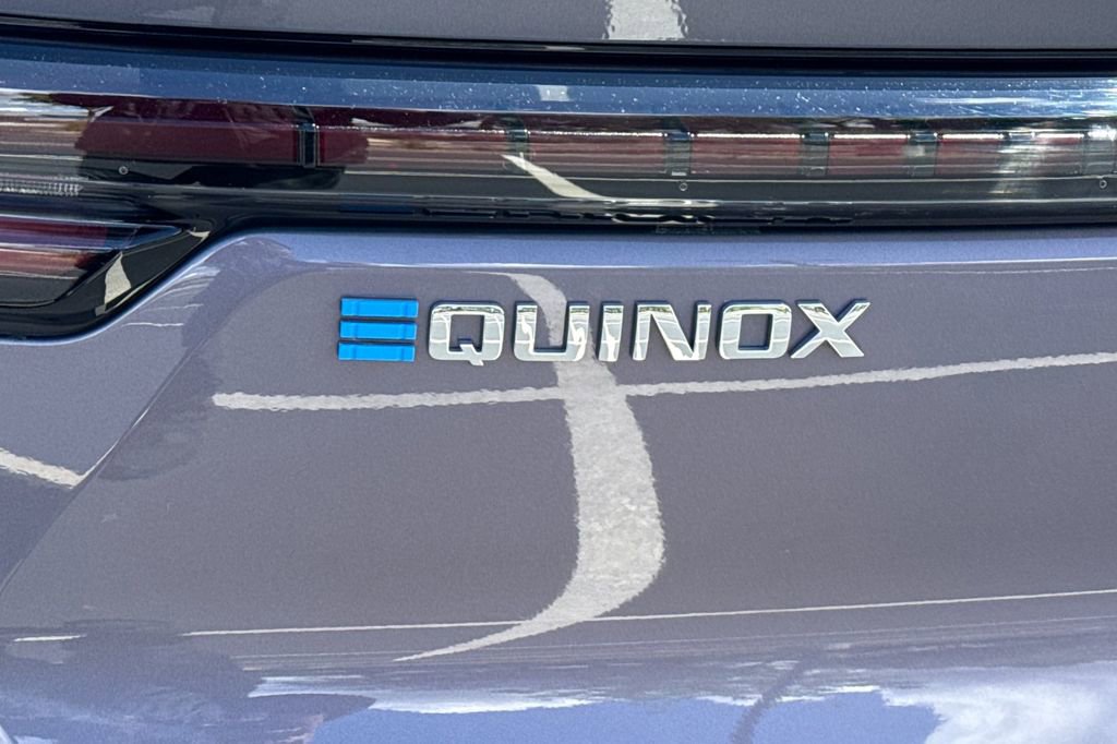 Used 2026 Chevrolet Equinox EV LT FWD image 13