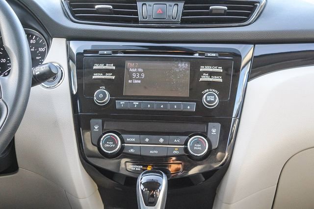 Used 2018 Nissan Rogue Sport SV image 21