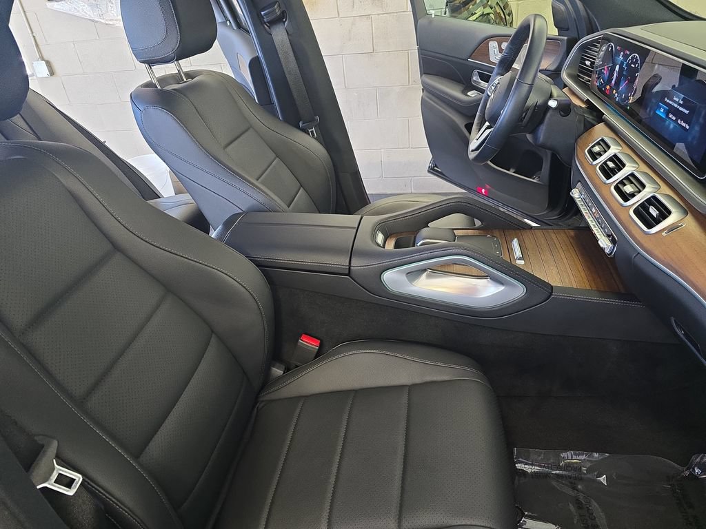Used 2023 Mercedes-Benz GLE 350 w/ AMG Line Exterior image 11