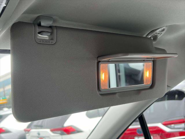 Certified 2025 Toyota Sienna LE image 33