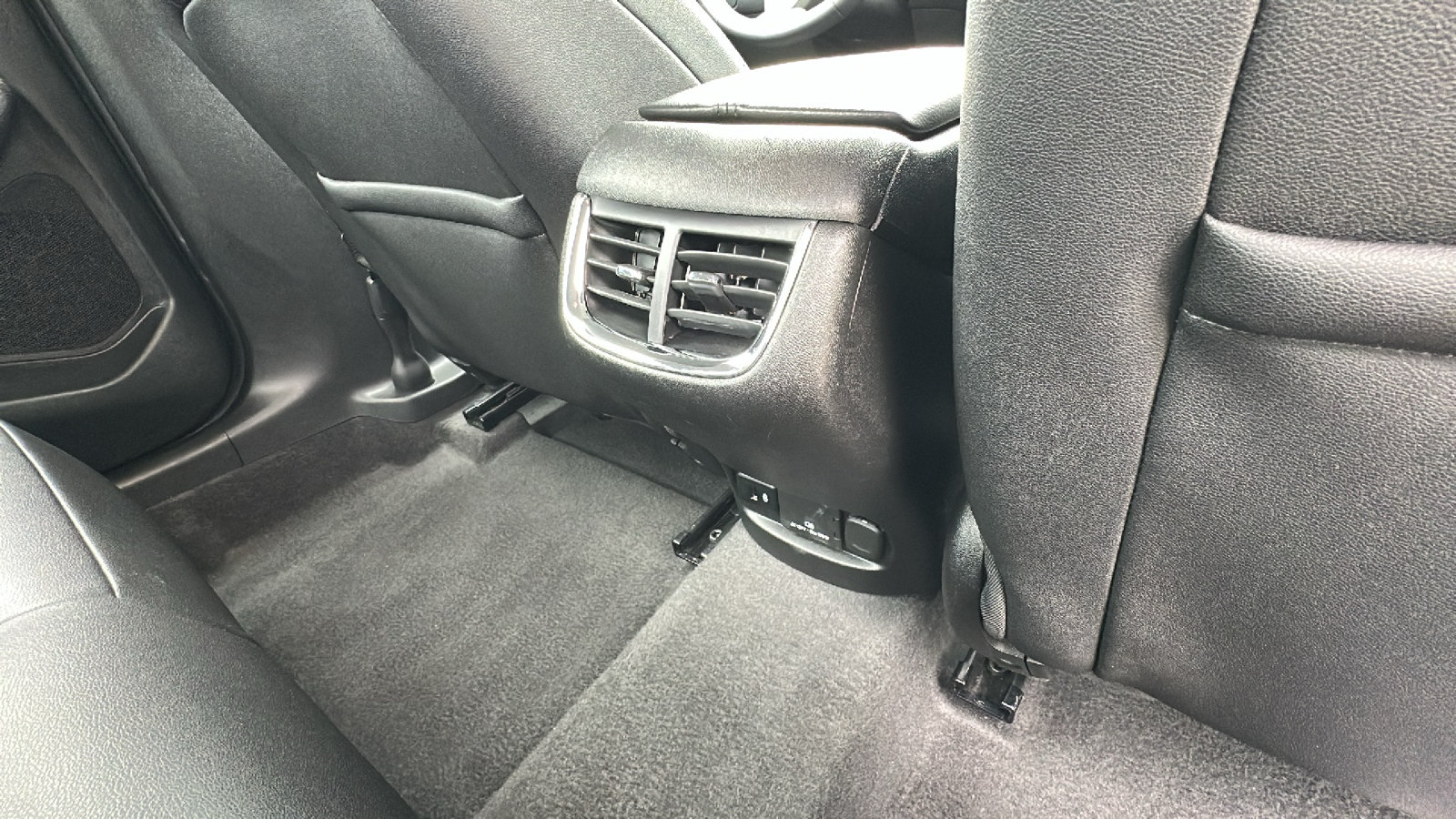 Used 2024 Chevrolet Malibu LT FWD image 26