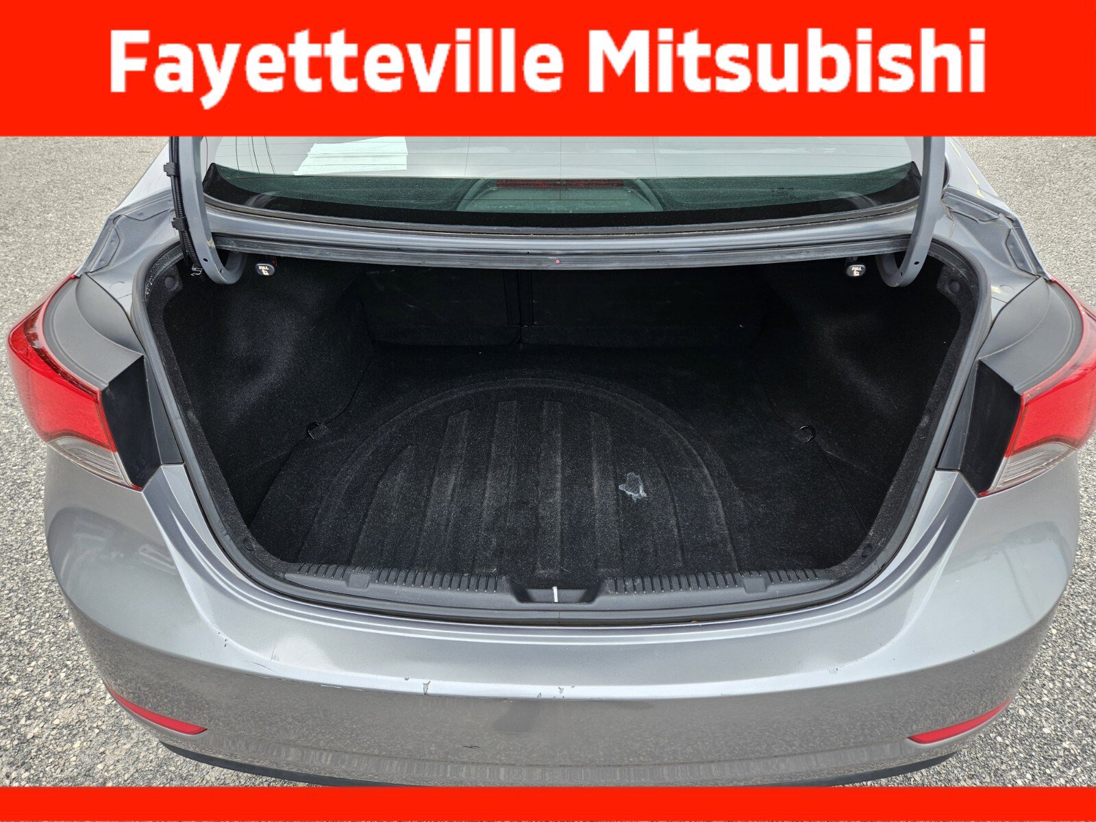 Used 2015 Hyundai Elantra SE FWD image 17