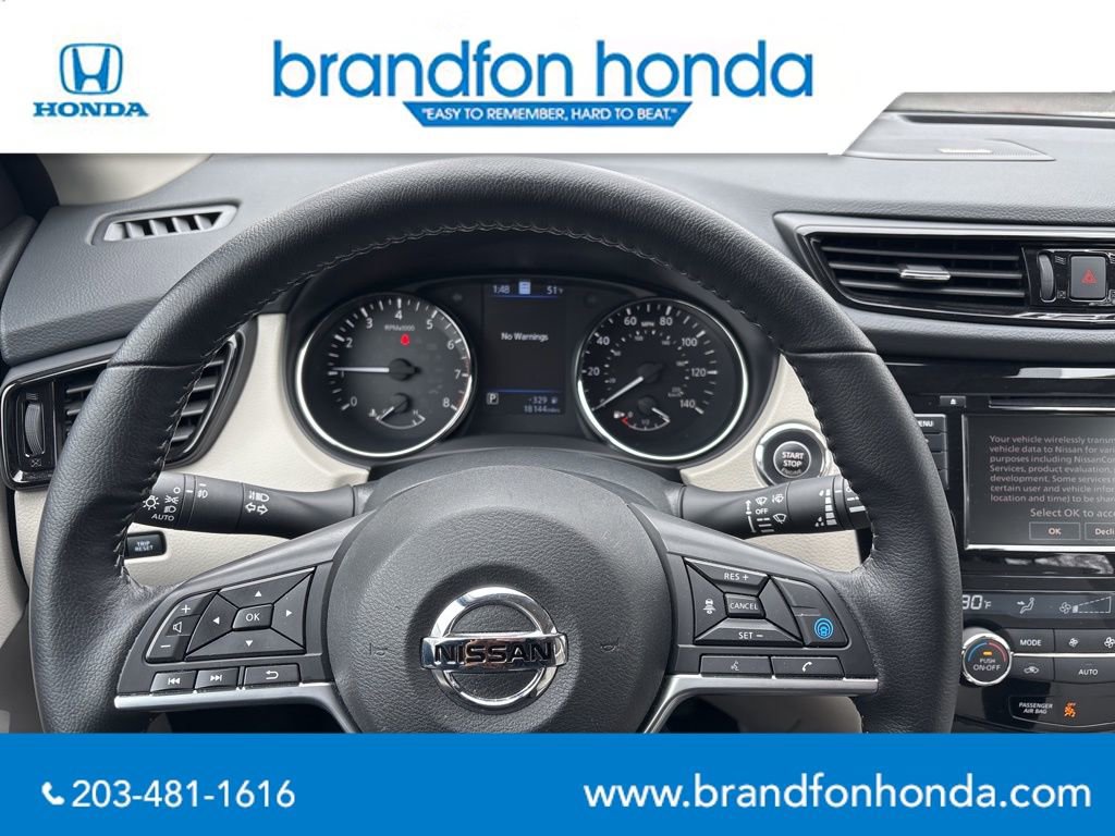 Used 2022 Nissan Rogue Sport SL w/ Premium Package image 16