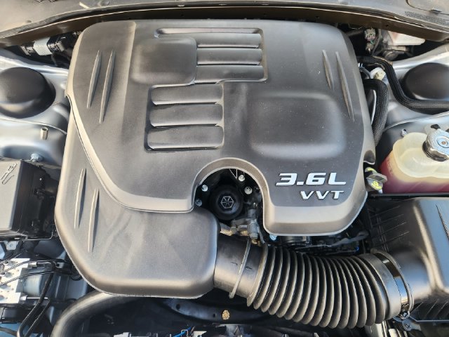 Used 2023 Chrysler 300 Touring L w/ Popular Equipment Group AWD/4WD image 30