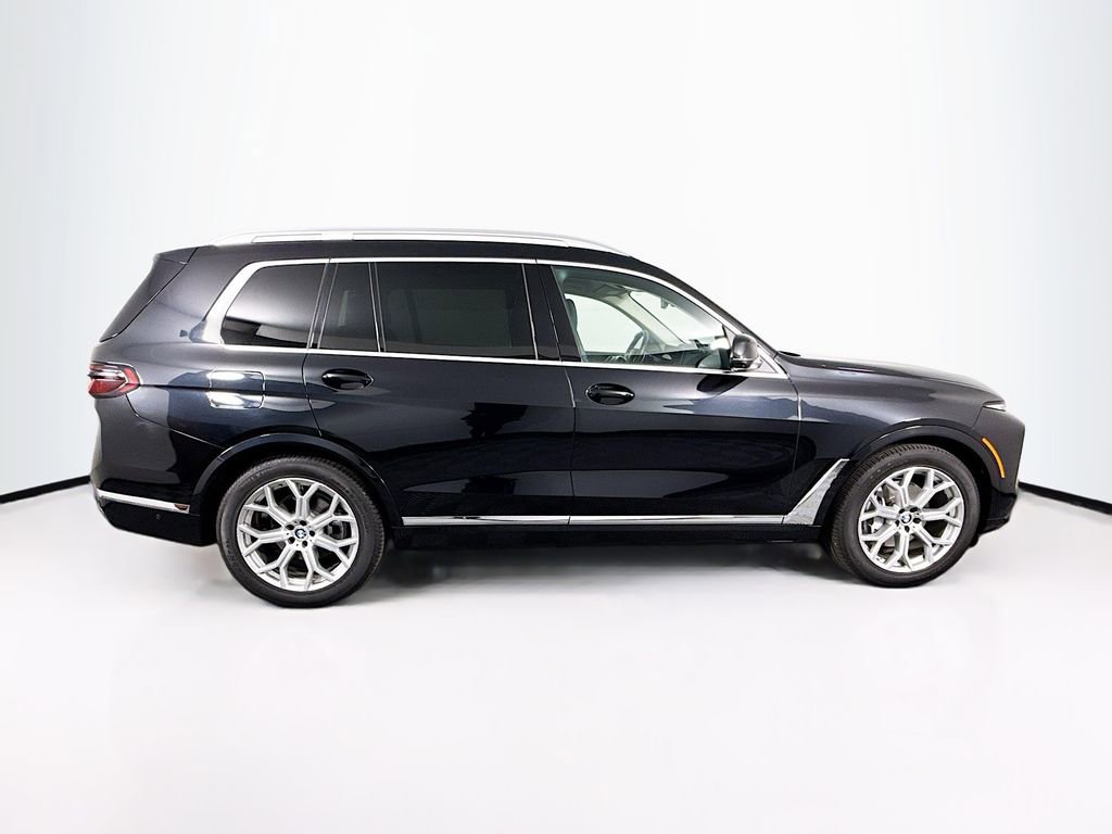 Used 2023 BMW X7 xDrive40i AWD/4WD image 4