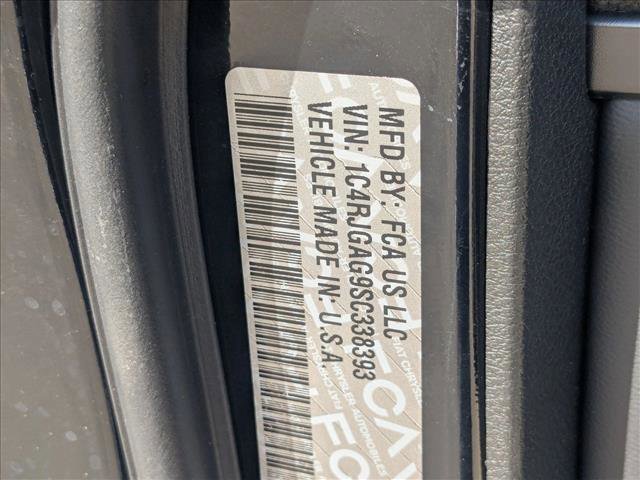 New 2025 Jeep Grand Cherokee Altitude image 17