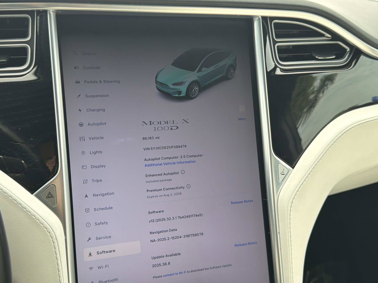 Used 2018 Tesla Model X 100D image 15