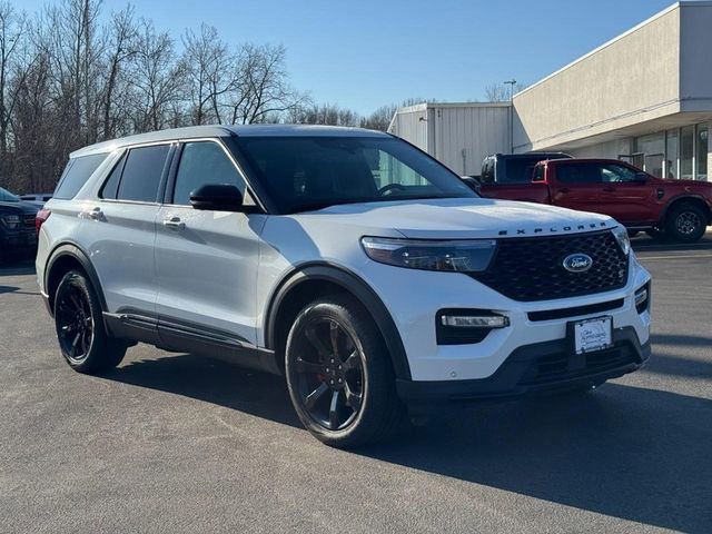 Used 2022 Ford Explorer ST w/ Equipment Group 401A image 2