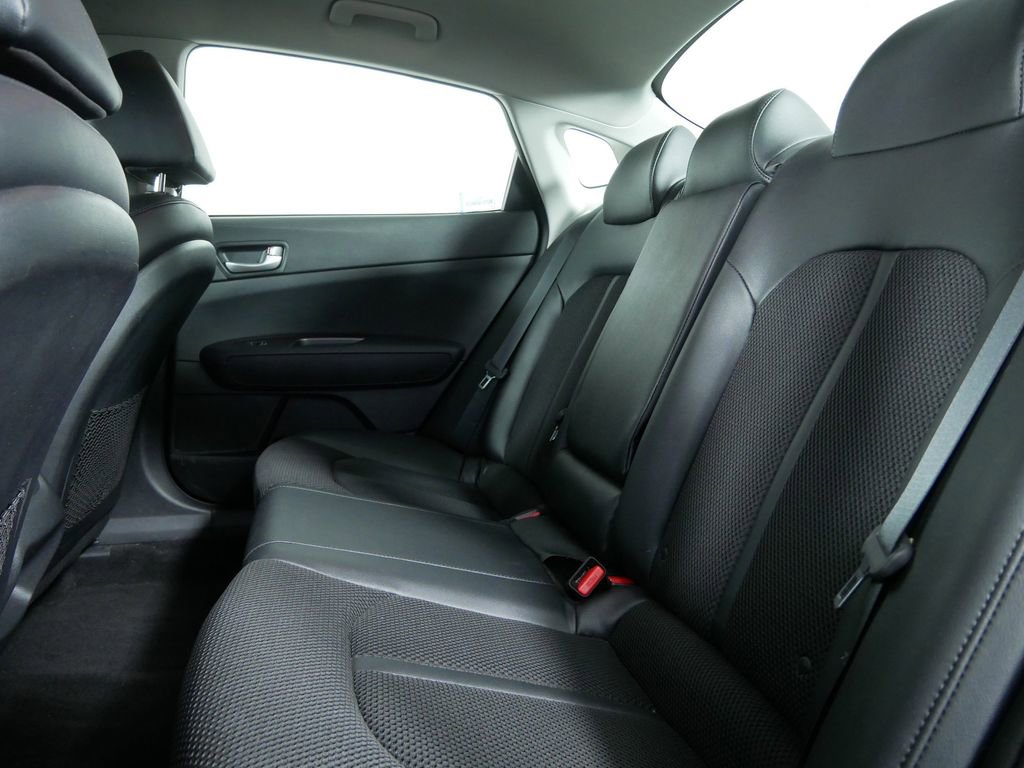 Used 2019 Kia Optima S image 13