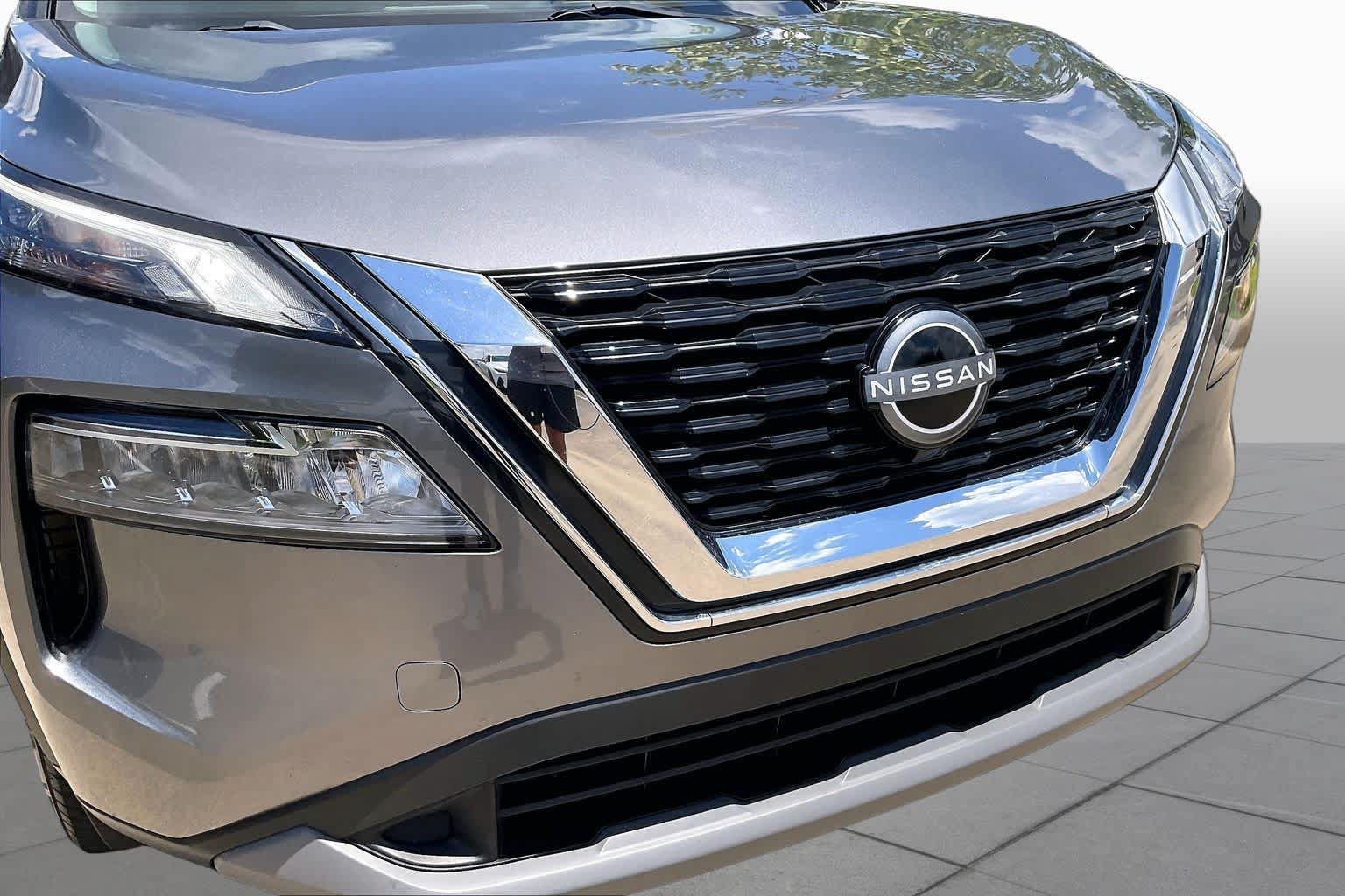 Used 2023 Nissan Rogue SV FWD image 28