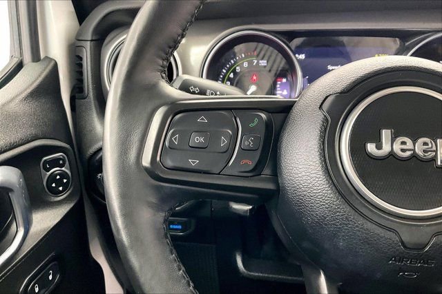 Used 2023 Jeep Wrangler Unlimited w/ Cold Weather Group image 21