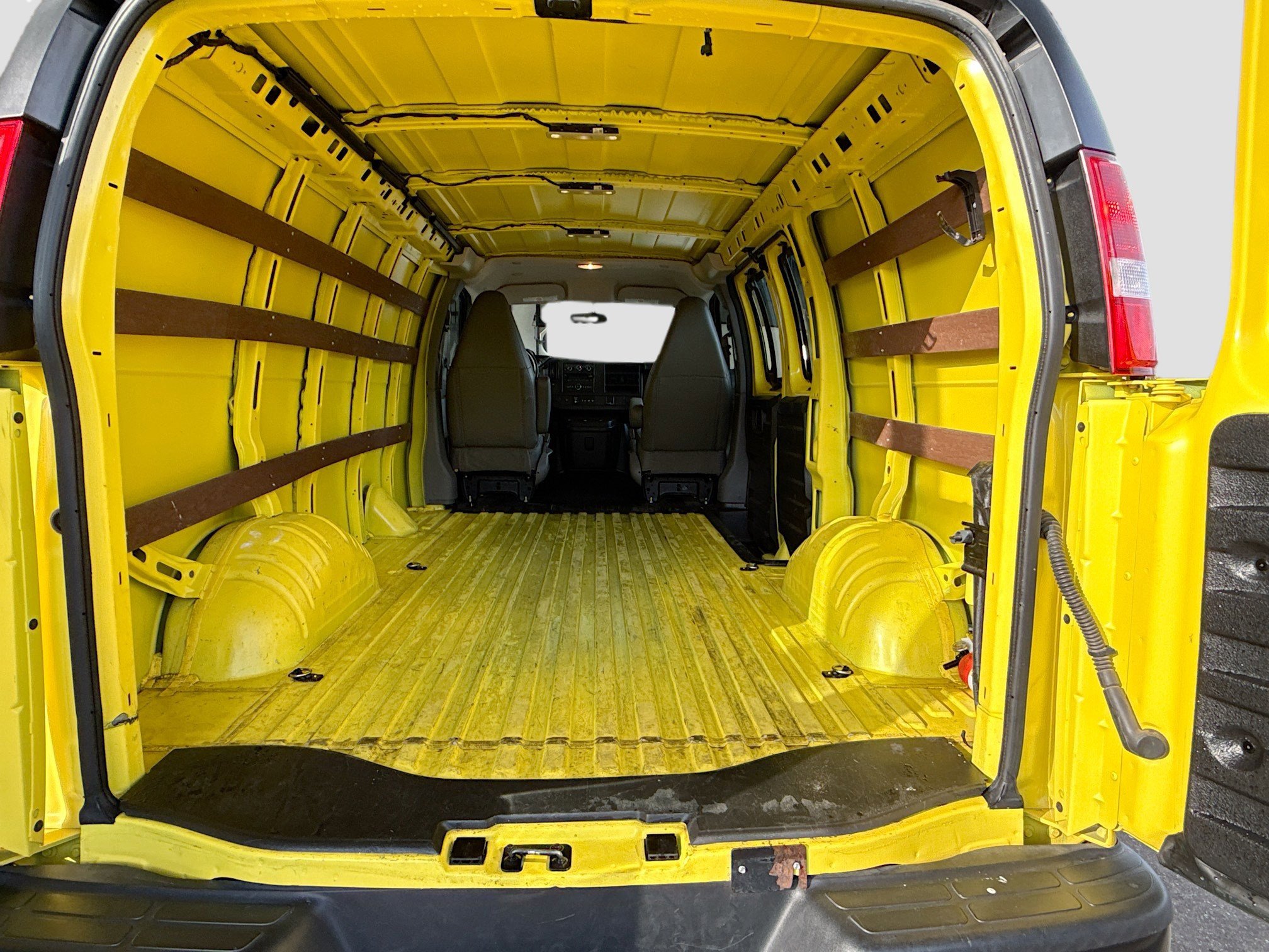 Used 2023 Chevrolet Express 2500 w/ Driver Convenience Package image 30