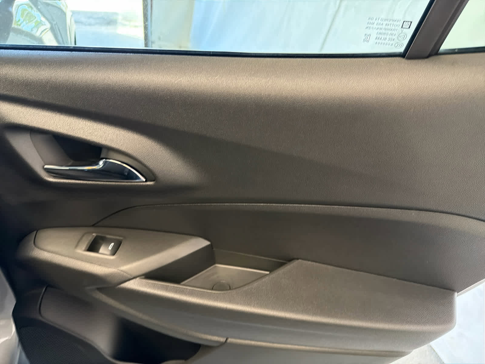Used 2024 Chevrolet Trax LT image 32