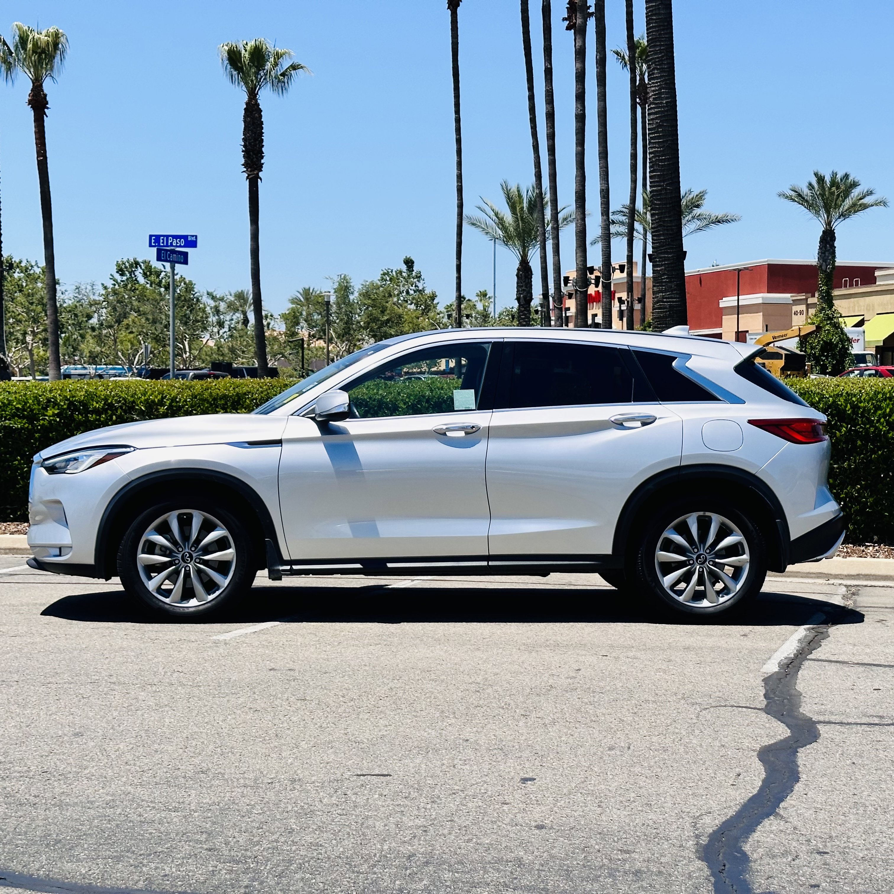Used 2021 INFINITI QX50 Pure image 21