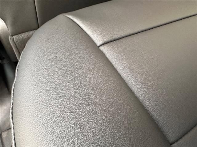 New 2026 GMC Canyon Elevation w/ Convenience Package image 24