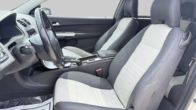 Used 2011 Volvo C30 T5 w/ Preferred Pkg FWD image 13
