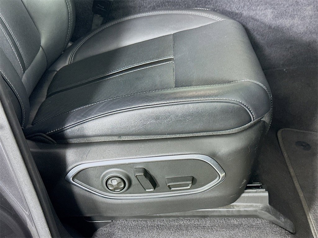 Used 2024 Jeep Wagoneer Series II w/ Flexible Seating Group image 23