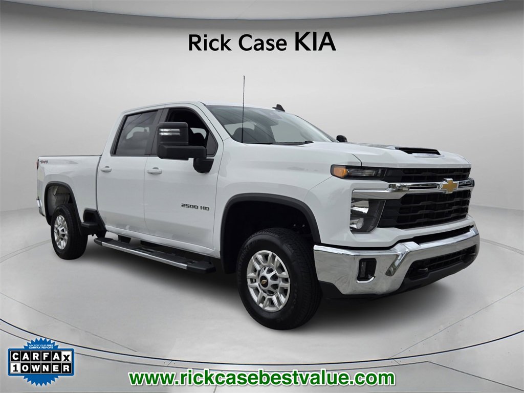 Used 2025 Chevrolet Silverado 2500 LT w/ Convenience Package image 9