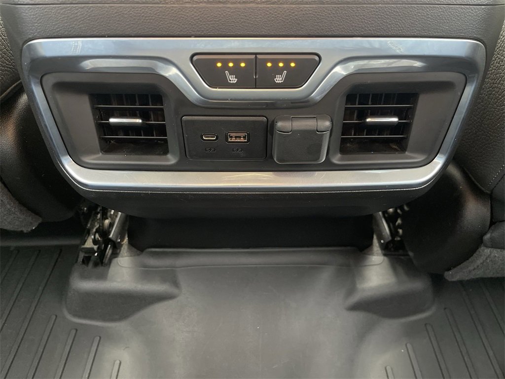 Used 2021 GMC Sierra 3500 Denali w/ Denali Ultimate Package image 22