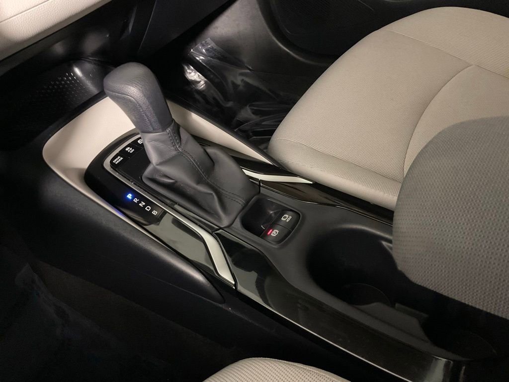 Used 2021 Toyota Corolla LE FWD image 18