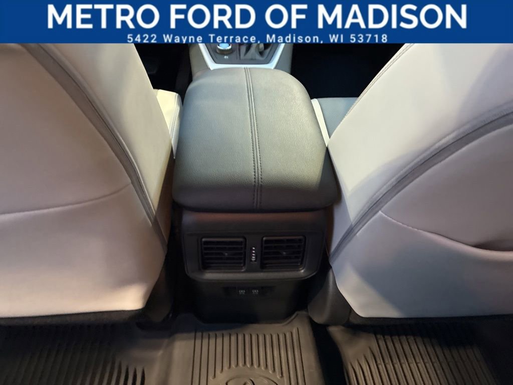 Used 2021 Toyota RAV4 Limited image 14