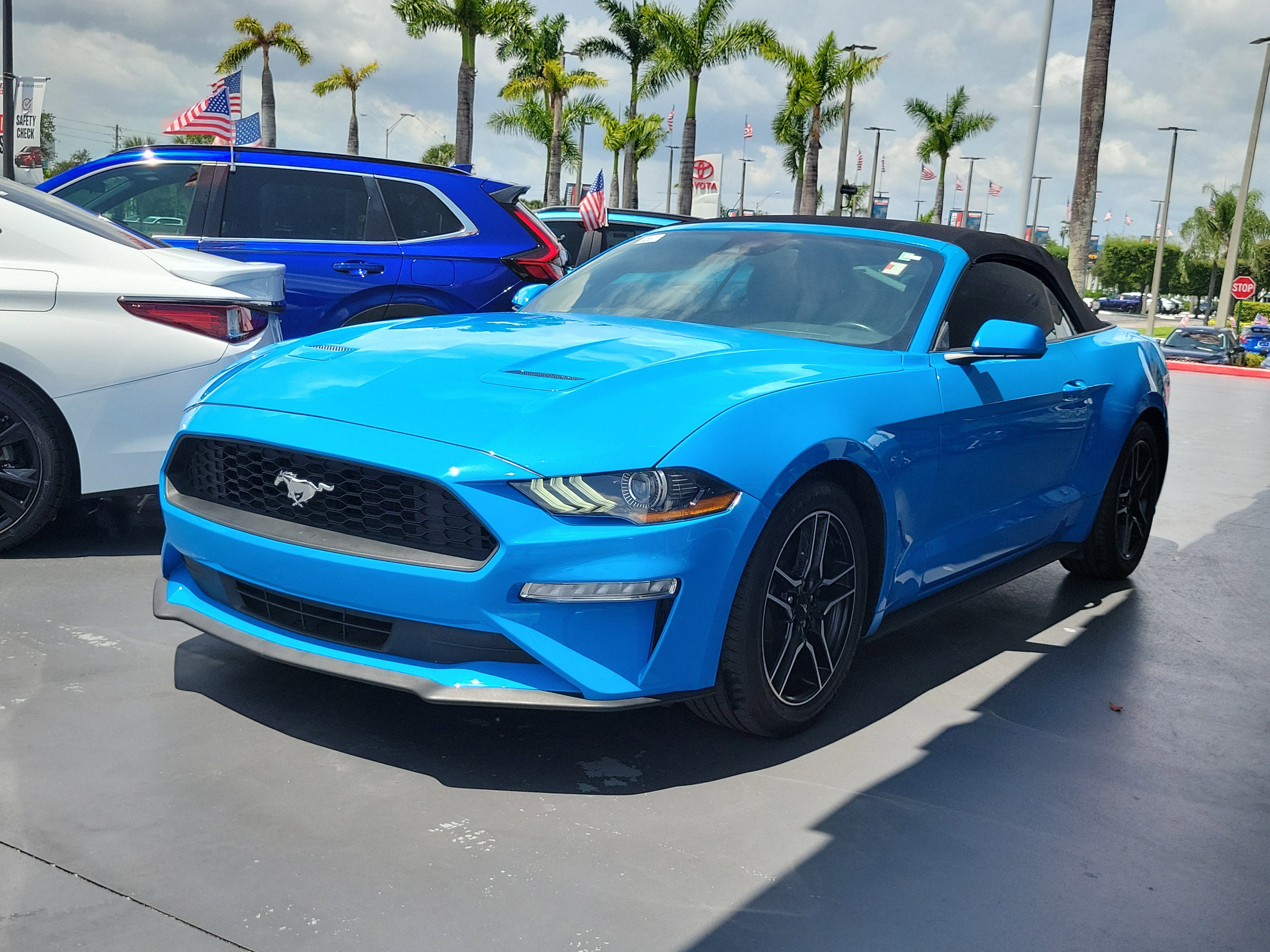 Used 2023 Ford Mustang Premium RWD image 6