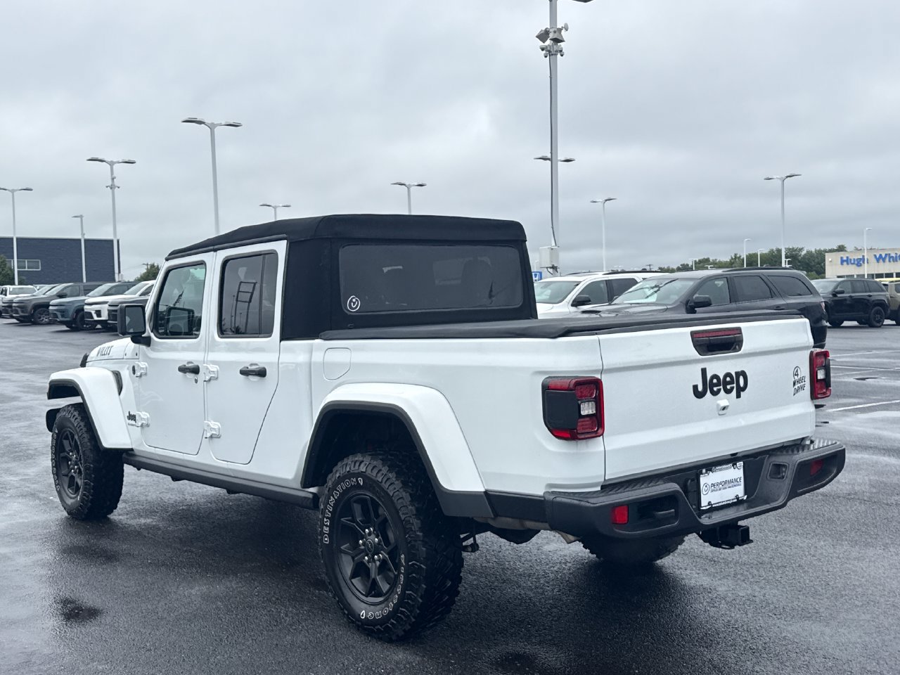Used 2025 Jeep Gladiator Sport AWD/4WD image 5
