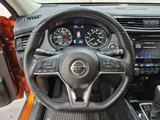 Used 2020 Nissan Rogue SV w/ Sun & Sound Touring Package AWD/4WD image 15