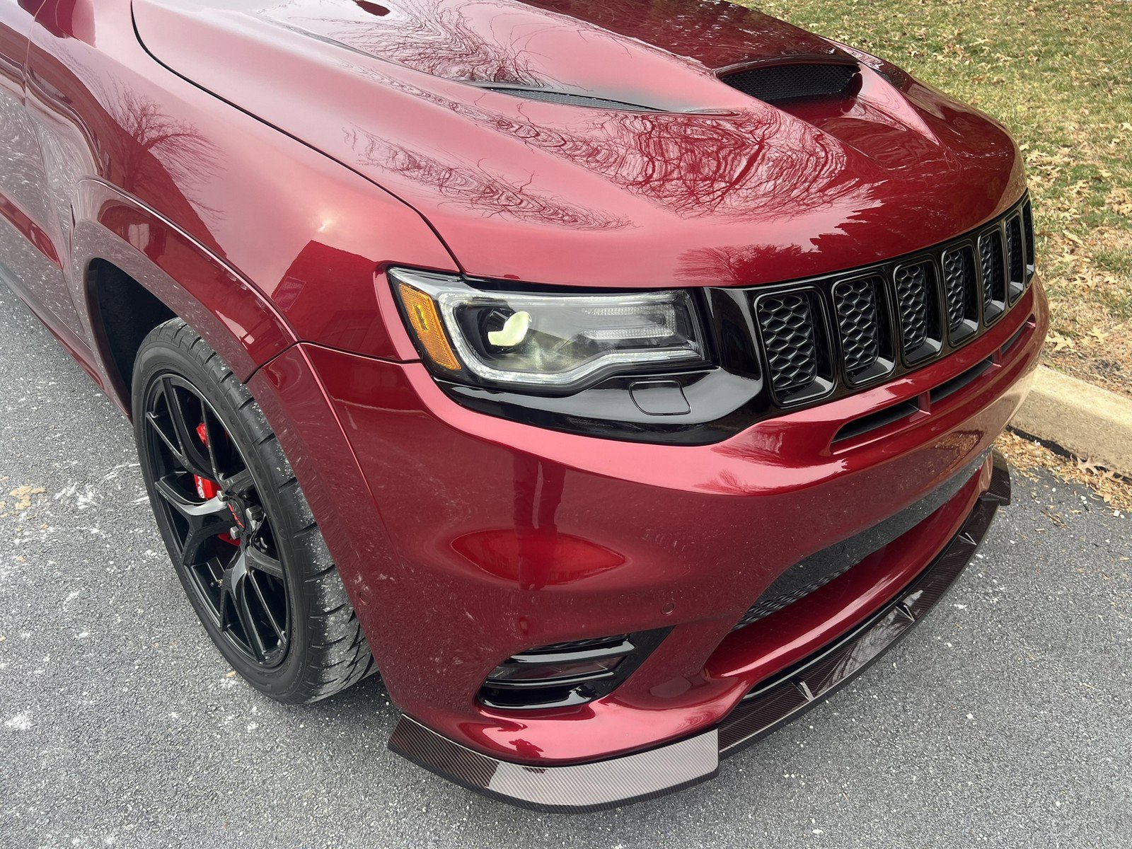 Used 2018 Jeep Grand Cherokee SRT image 73