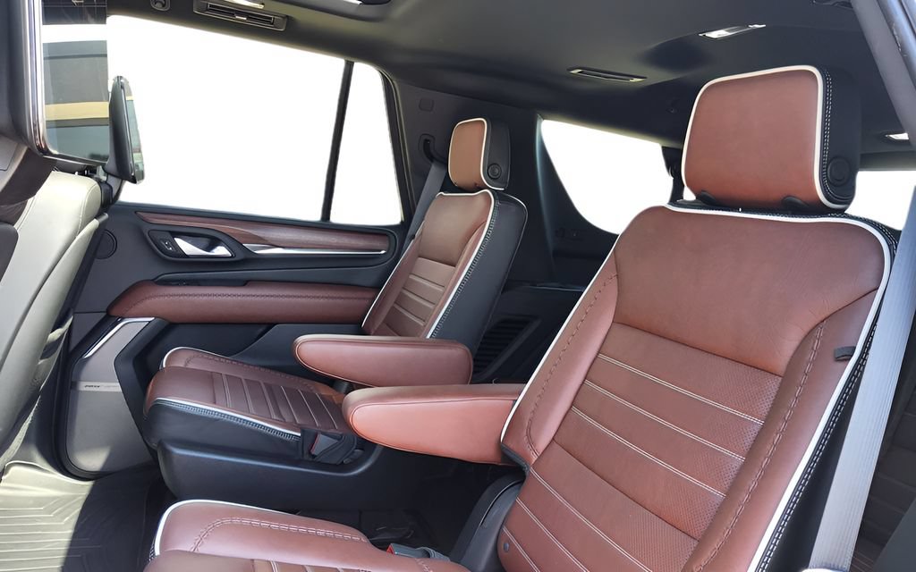 Used 2024 GMC Yukon Denali Ultimate AWD/4WD image 28