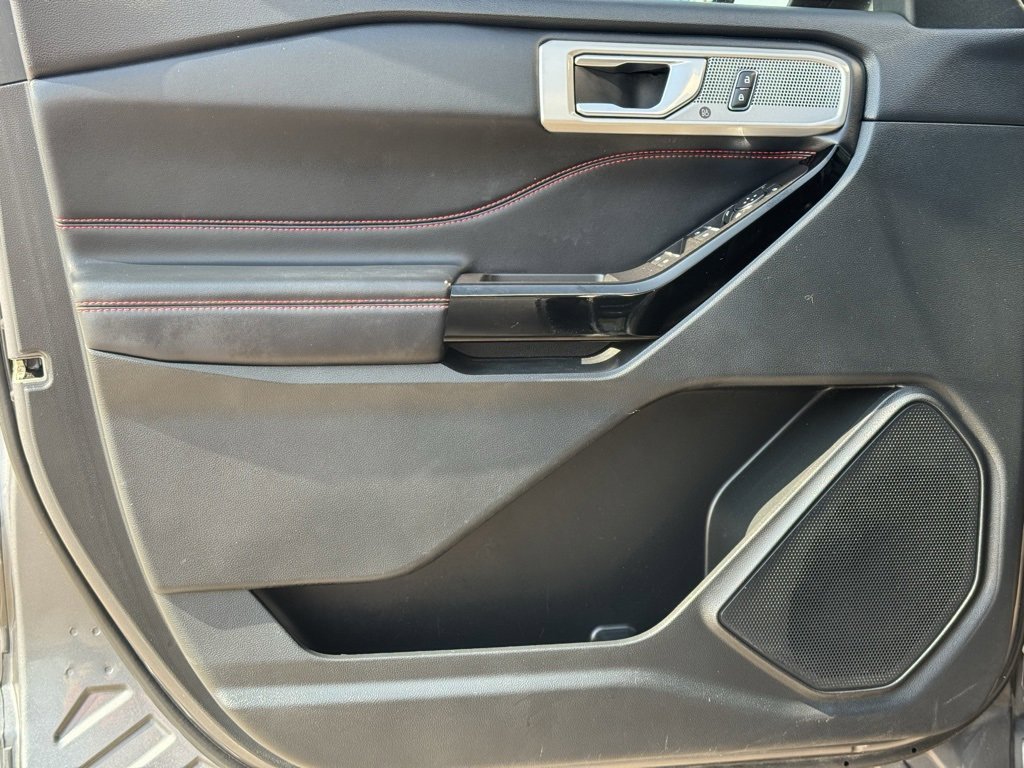 Used 2022 Ford Explorer ST-Line w/ Class IV Trailer Tow Package image 24