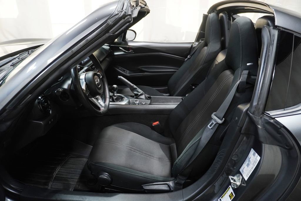 Used 2021 MAZDA MX-5 Miata RF Club image 12