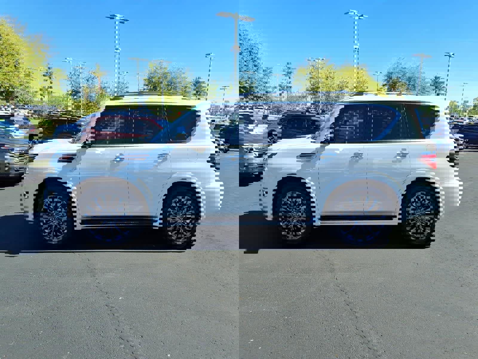 Used 2021 Nissan Armada Platinum w/ Captain's Chairs Package image 8