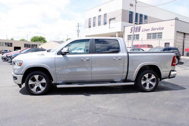 Used 2019 RAM 1500 Laramie AWD/4WD image 10