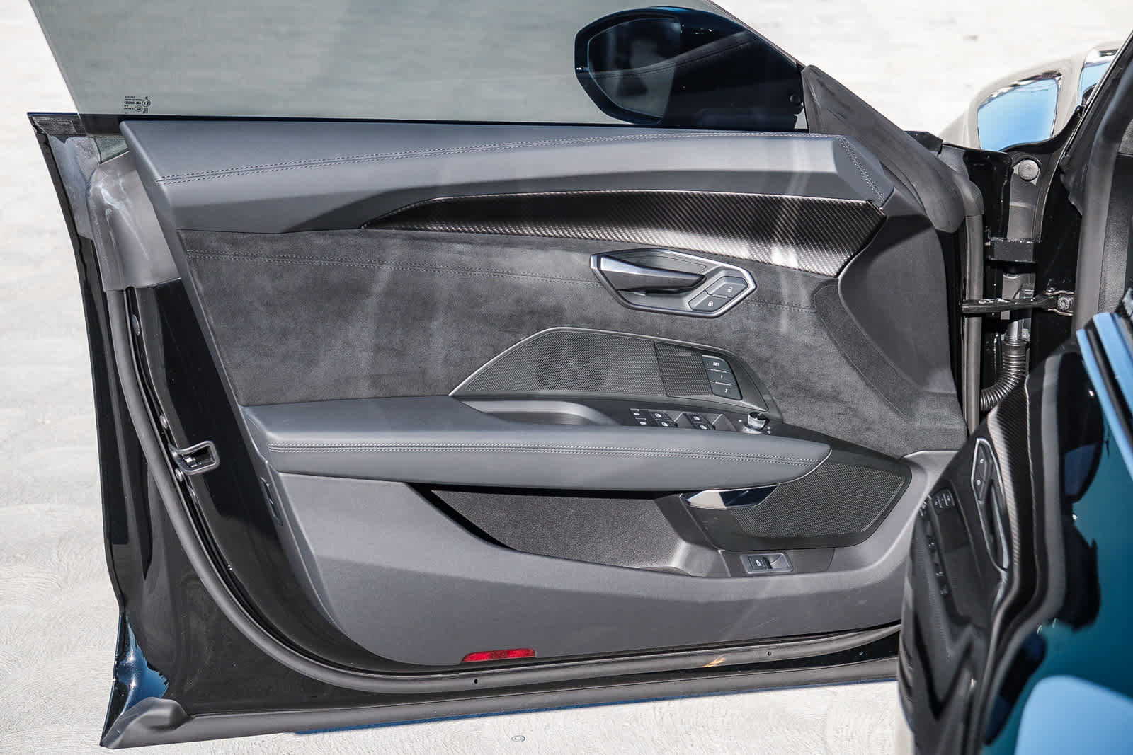 Used 2025 Audi RS e-tron GT performance w/ 21" Wheel Package image 31