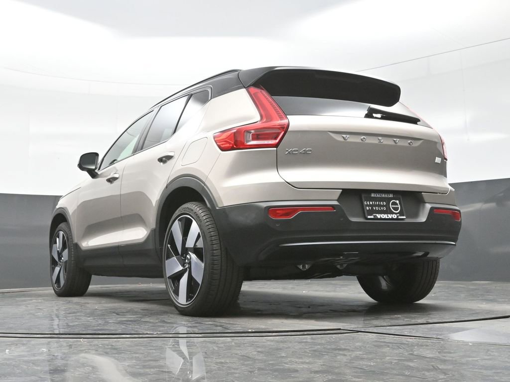 Used 2023 Volvo XC40 Recharge Ultimate image 24