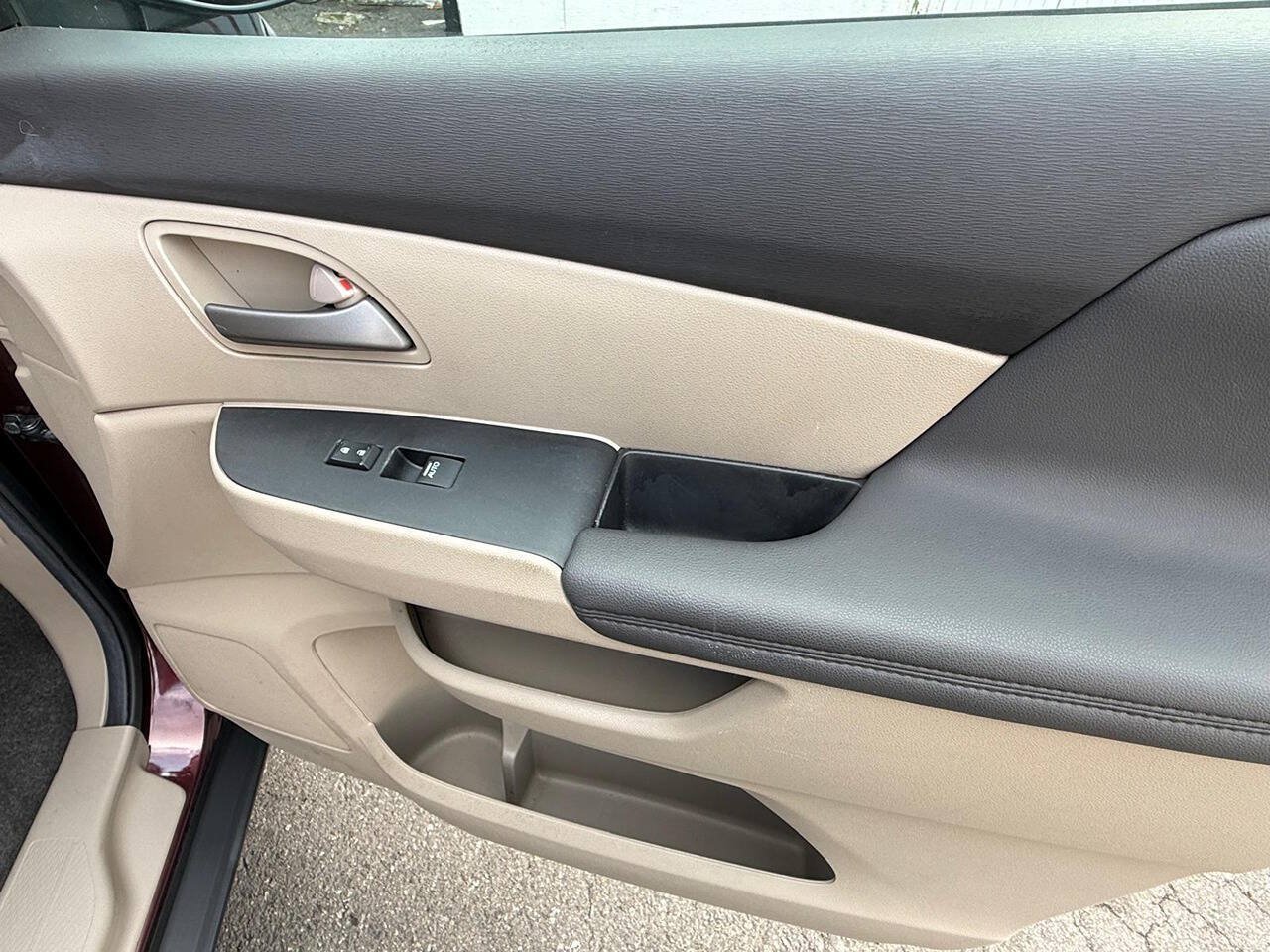 Used 2012 Honda Odyssey EX-L image 16