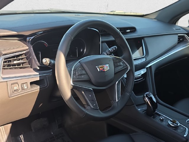 Certified 2024 Cadillac XT5 Luxury w/ LPO, Floor Liner Package AWD/4WD image 16