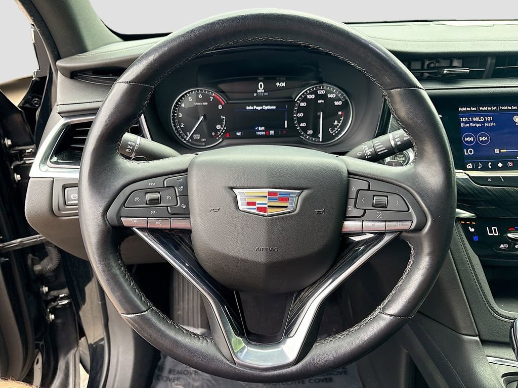 Used 2021 Cadillac XT6 Premium Luxury image 11