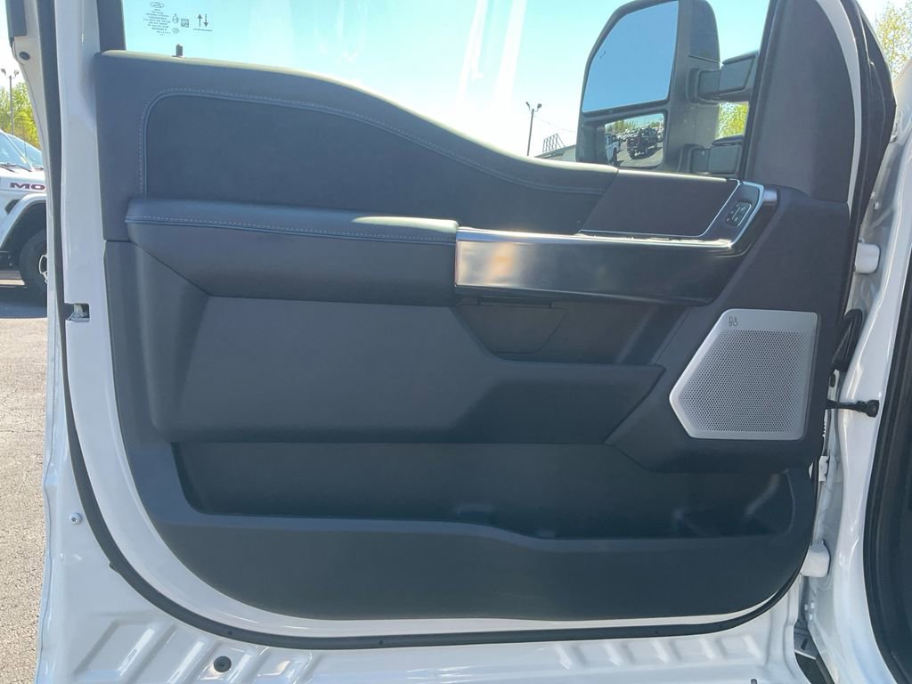 New 2026 Ford F250 Platinum AWD/4WD image 17