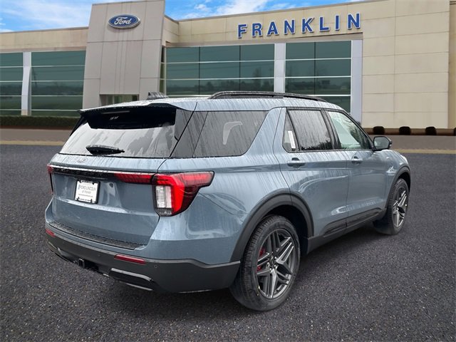 New 2026 Ford Explorer ST-Line w/ ST-Line Street Pack image 7