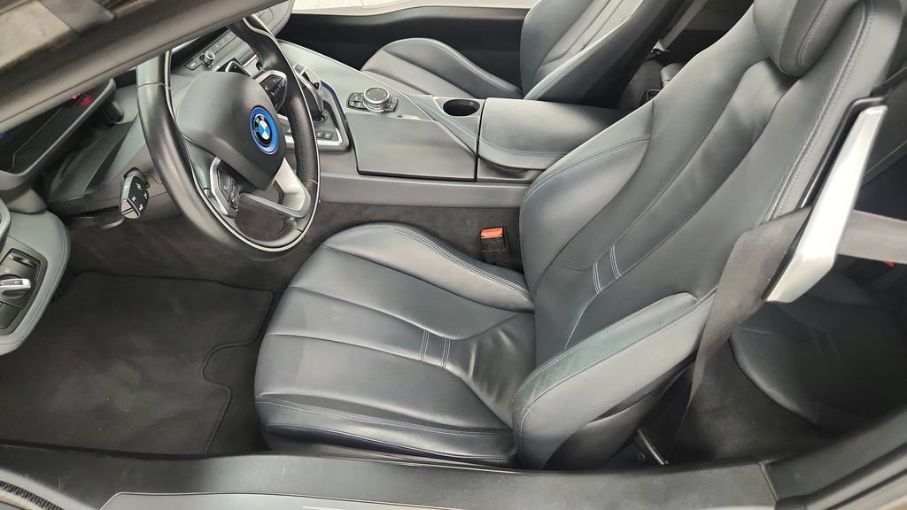 Used 2016 BMW i8 AWD/4WD image 30