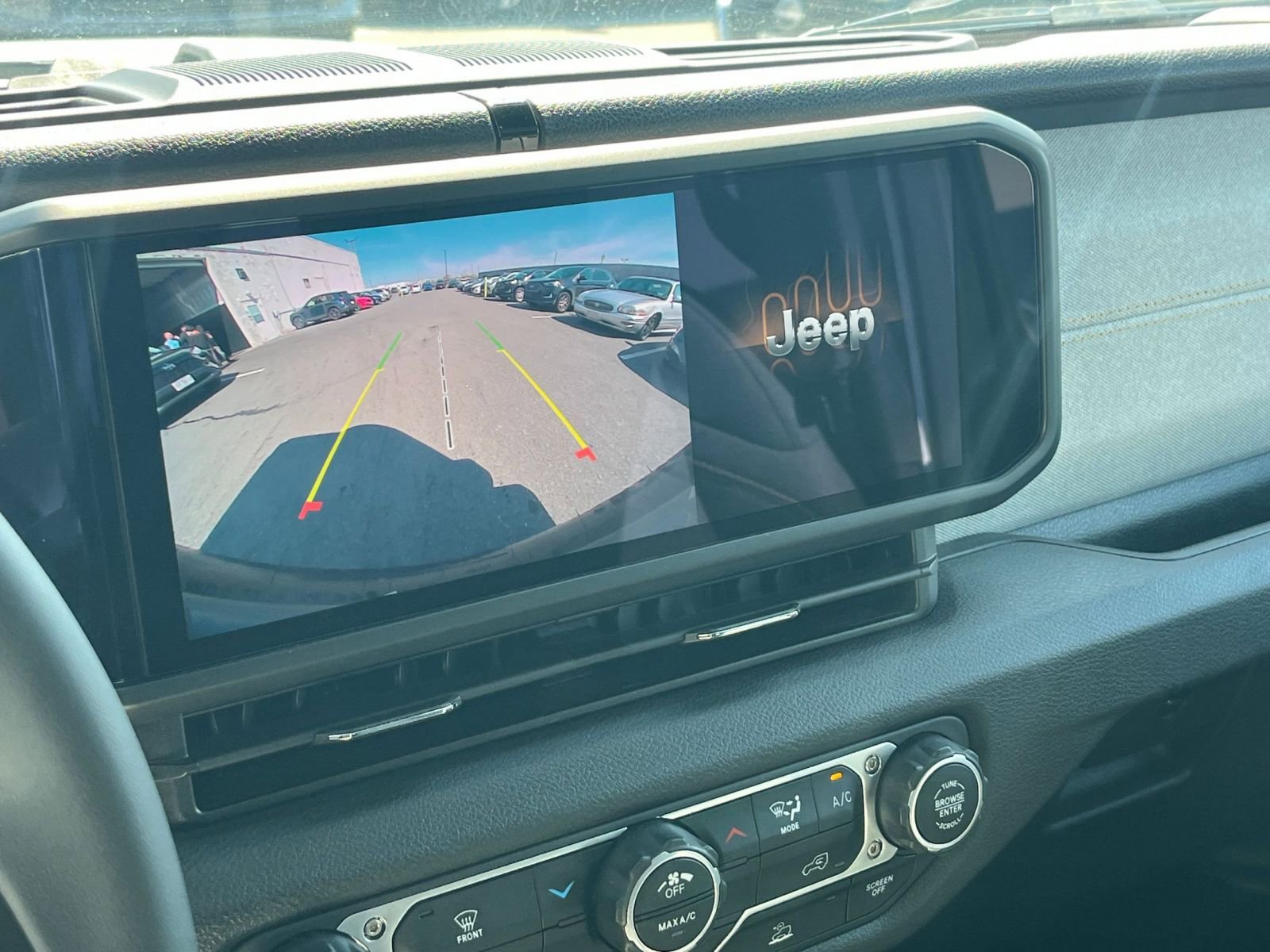 Used 2025 Jeep Wrangler Sport S image 23