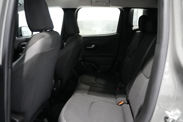 Used 2019 Jeep Renegade Altitude w/ Quick Order Package 2XM AWD/4WD image 15